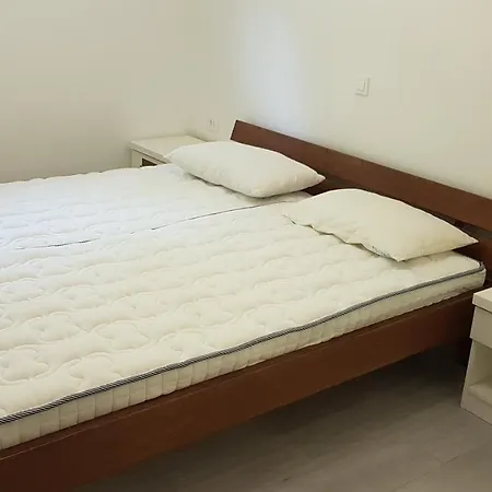 Ivanica Apartament Palit