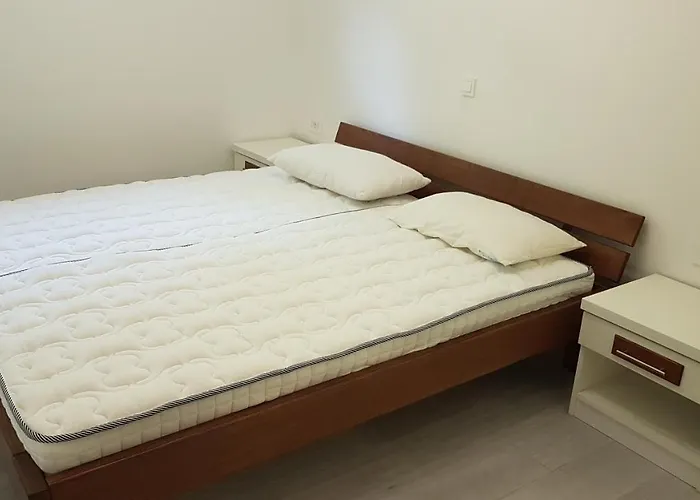 Ivanica Apartman Palit