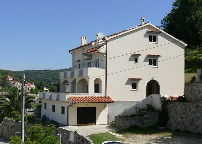 Apartment Ivanica Palit